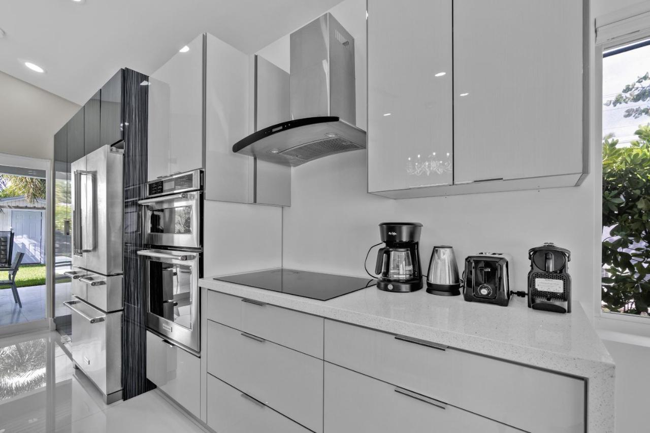 Апартаменты Luxury House 4 Beds Heated Pool W Jaccuzzi North Bay Village Экстерьер фото