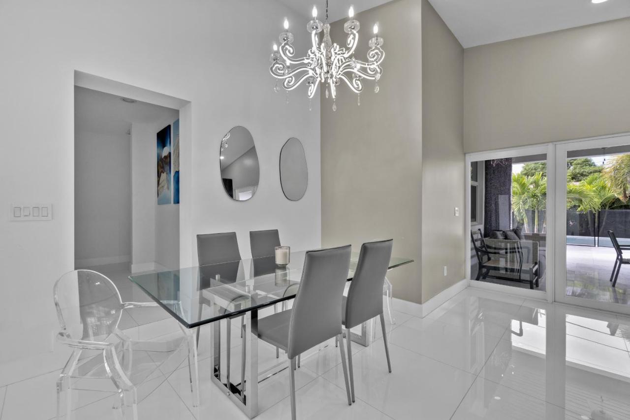 Апартаменты Luxury House 4 Beds Heated Pool W Jaccuzzi North Bay Village Экстерьер фото